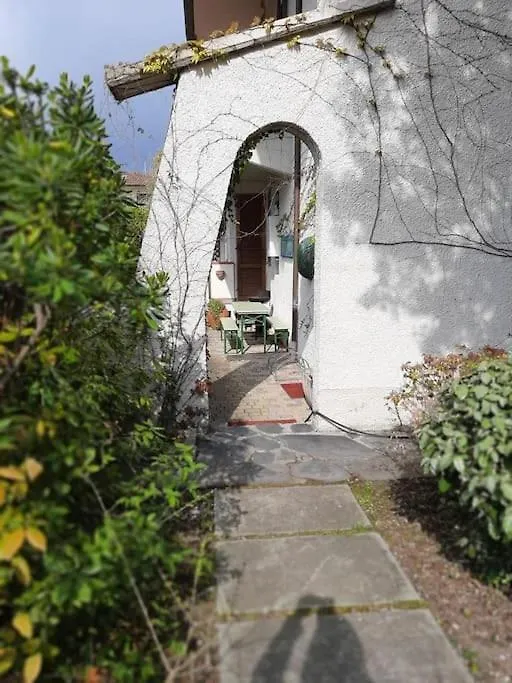 Accogliente Villetta Bi-Familiare Pietrasanta Holiday home