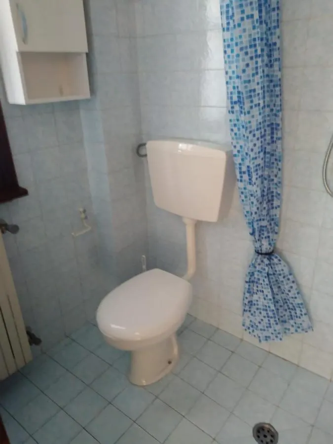 Accogliente Villetta Bi-Familiare Pietrasanta 0*,