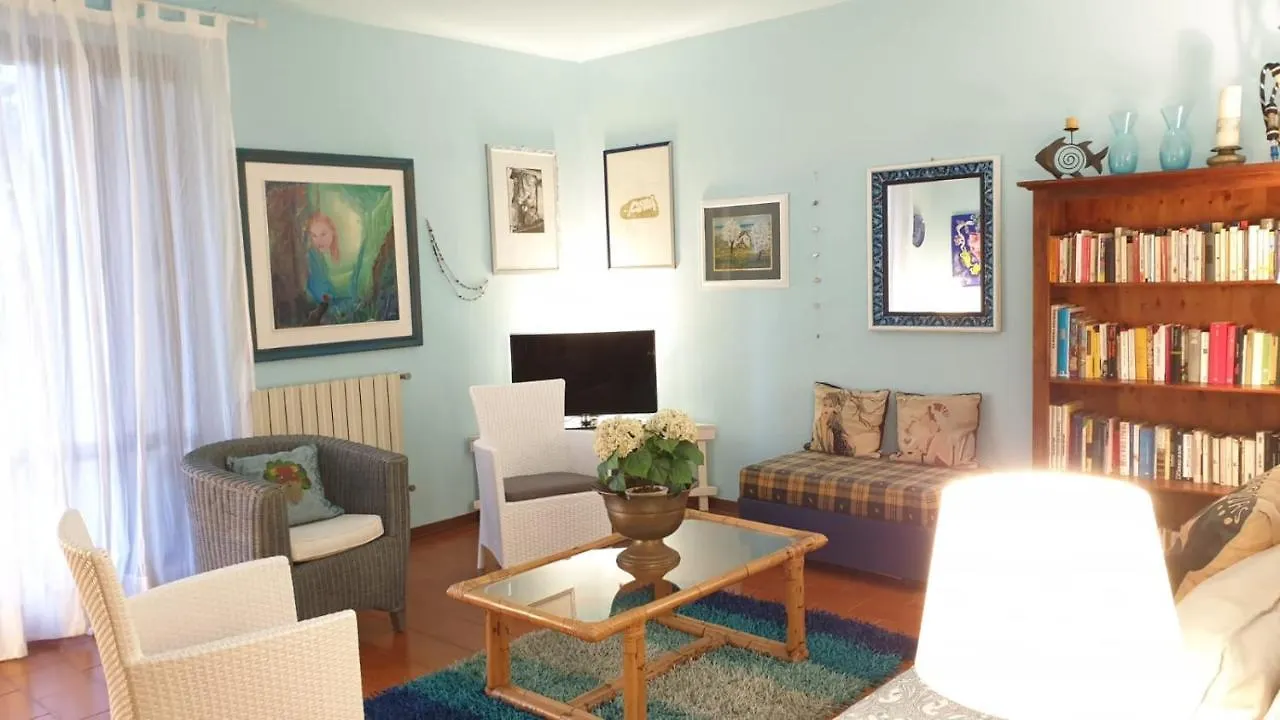Holiday home Accogliente Villetta Bi-Familiare Pietrasanta Italy