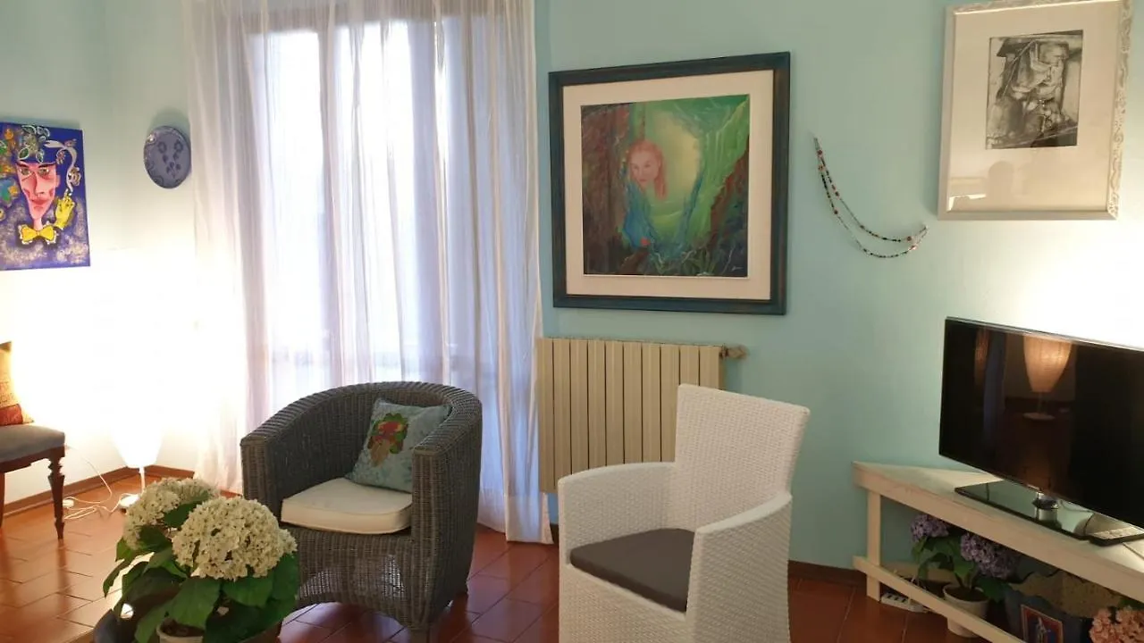 Accogliente Villetta Bi-Familiare Pietrasanta Holiday home