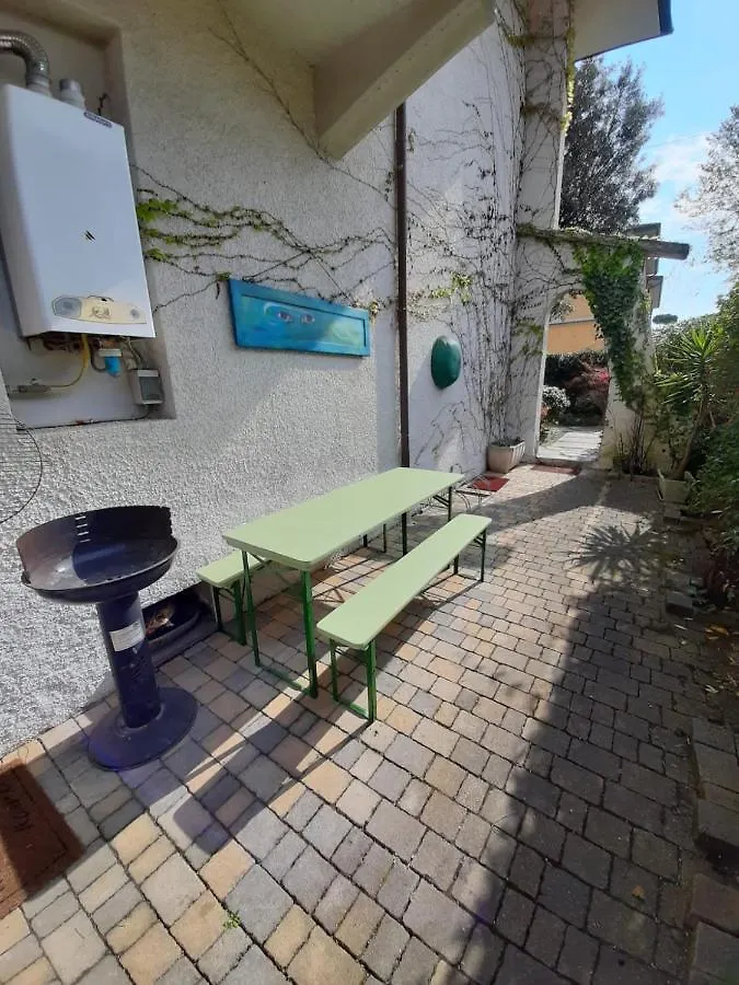 Holiday home Accogliente Villetta Bi-Familiare Pietrasanta